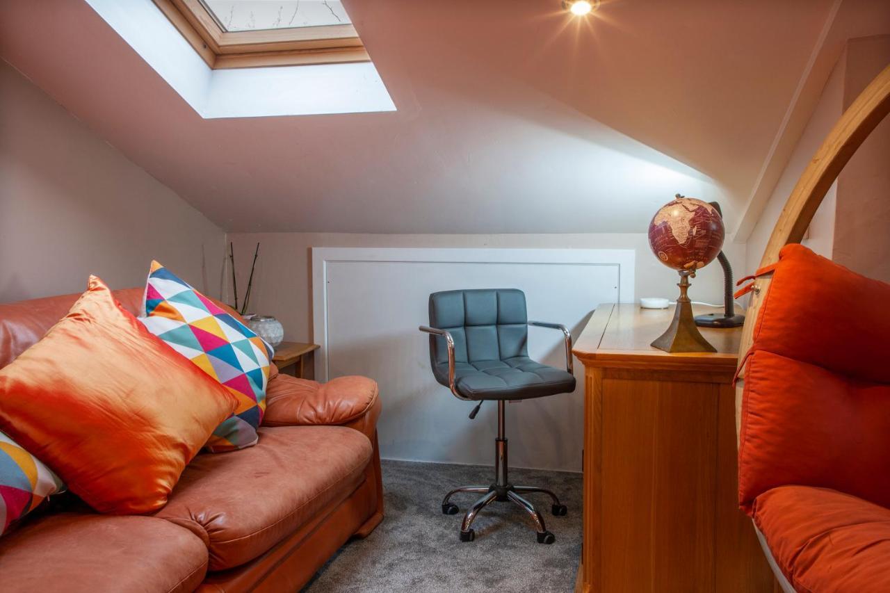 Premium 2Nd Floor 2 Bed Apt Sleeps 4 Adults In Oban Town 外观 照片