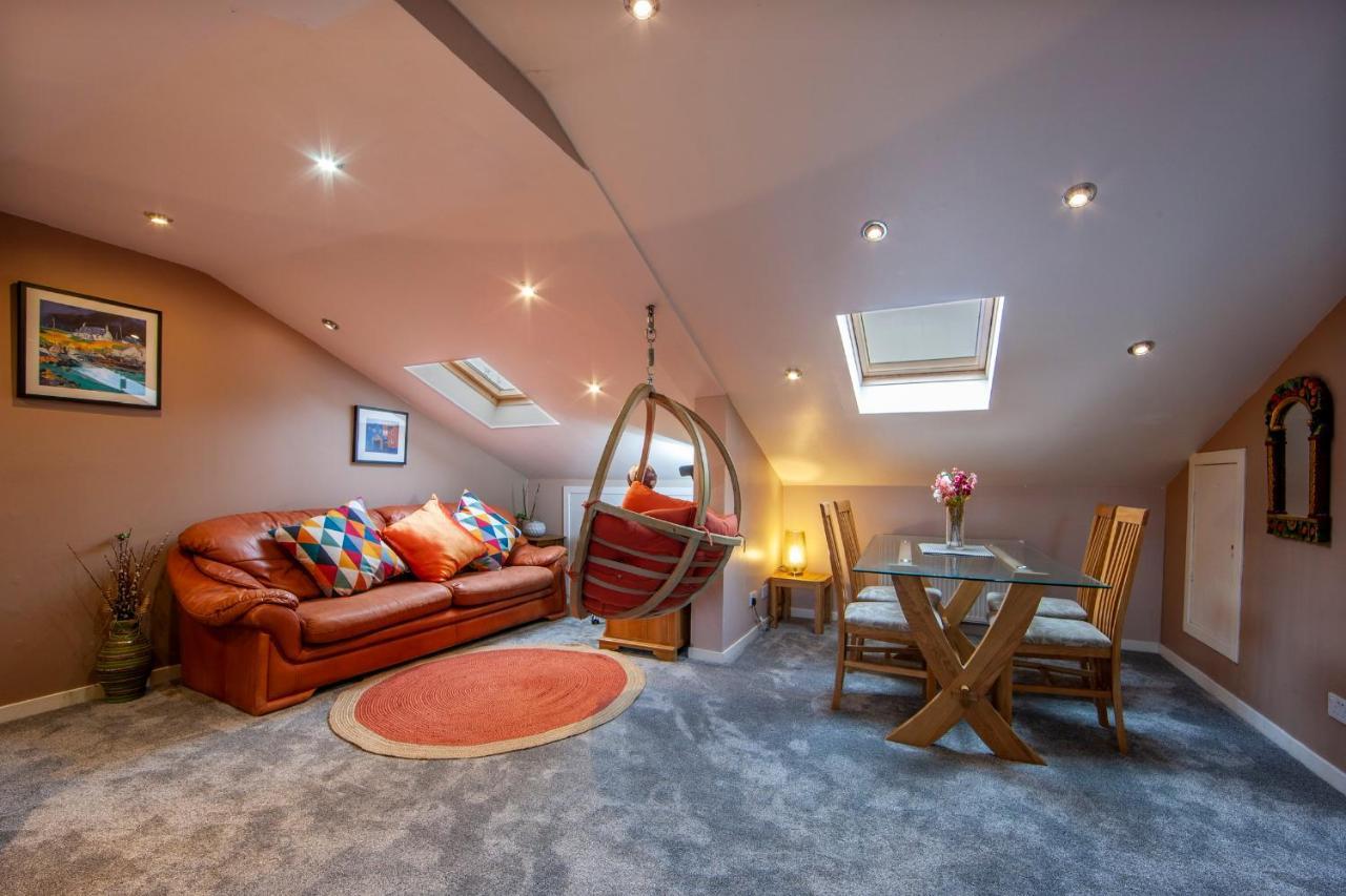 Premium 2Nd Floor 2 Bed Apt Sleeps 4 Adults In Oban Town 外观 照片