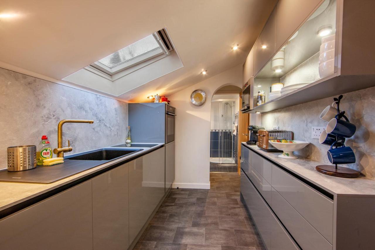 Premium 2Nd Floor 2 Bed Apt Sleeps 4 Adults In Oban Town 外观 照片
